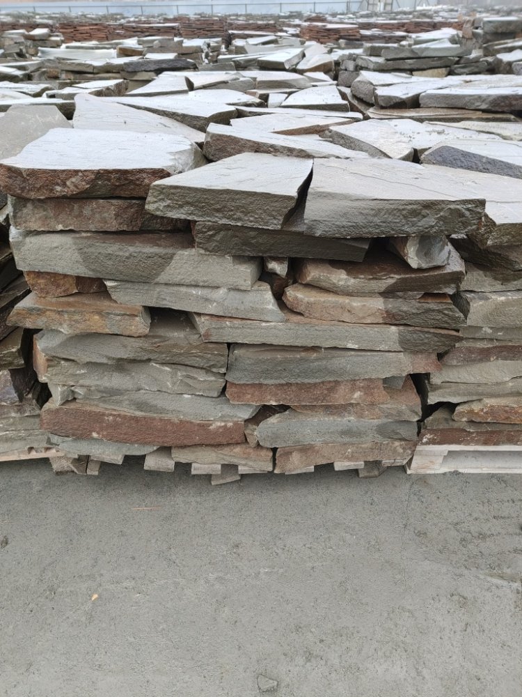 Плитняк песчаник серо-зелёный для мощения 60-65 мм купить в Сургуте