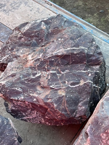 Камни для ландшафтного дизайна красно-фиолетовые 10-60 килограмм купить в Сургуте