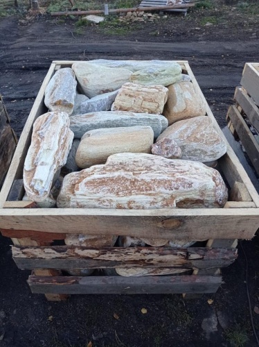 Златолит жёлтый, жёлто-зелёный глыбки и валуны для ланшафтного дизайна купить в Сургуте