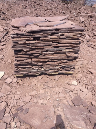 Плитняк лемезит бордовый для цоколя 1,5-2 см купить в Сургуте