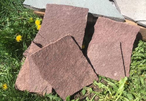 Плитняк лемезит бордовый для цоколя 1,5-2 см купить в Сургуте