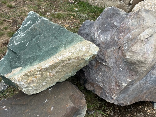 Камни для ландшафтного дизайна зелёные 10-60 килограмм купить в Сургуте