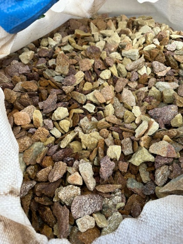 Златолит персиковый декоративная каменная крошка купить в Сургуте