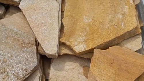 Плитняк златолит жёлтый для цоколя купить в Сургуте