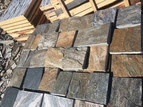 Плитка пилёная златолит Уральский для цоколя, отмостки купить в Сургуте