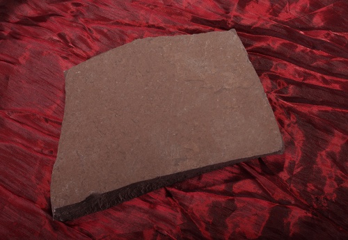 Плитняк лемезит бордовый для цоколя 1,5-2 см купить в Сургуте