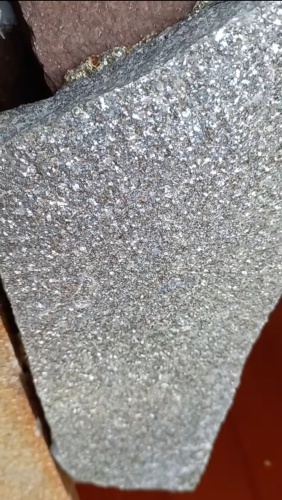 Плитняк златолит серебристый для цоколя, отмостки купить в Сургуте