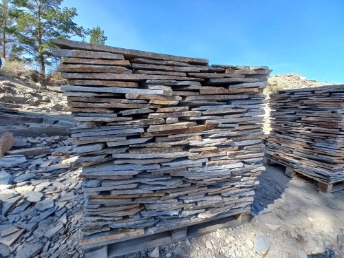 Плитняк златолит серебристый для фасада купить в Сургуте