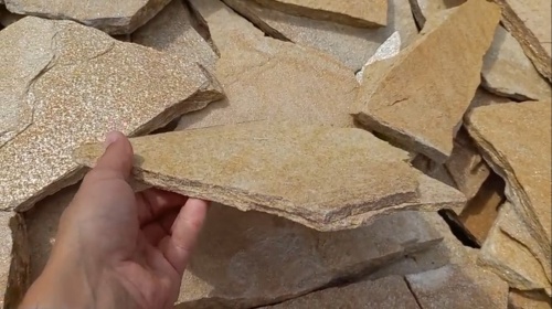 Плитняк златолит жёлтый для цоколя купить в Сургуте