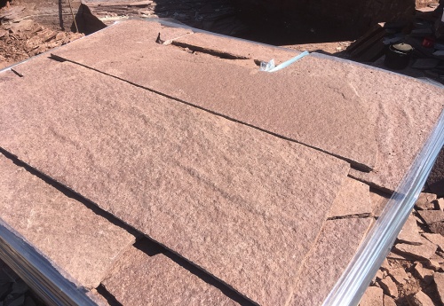 Плитняк лемезит бордовый для облицовки цоколя 20-25 мм  купить в Сургуте