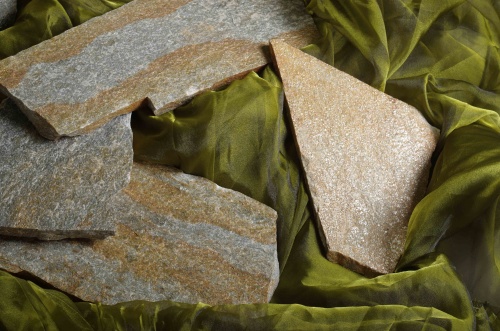 Плитняк златолит Уральский  для фасада купить в Сургуте