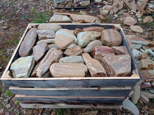 Златолит жёлтый, жёлто-зелёный глыбки и валуны для ланшафтного дизайна купить в Сургуте