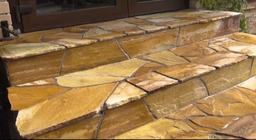 Плитняк златолит жёлтый золотистый для отмостки купить в Сургуте