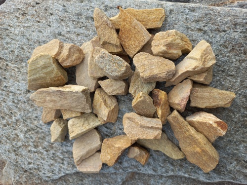 Златолит жёлтый декоративная каменная крошка купить в Сургуте