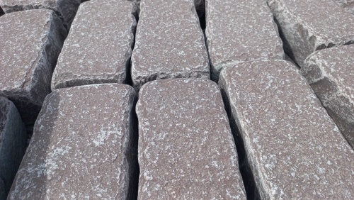 Брусчатка лемезит бордовый колото-галтованная